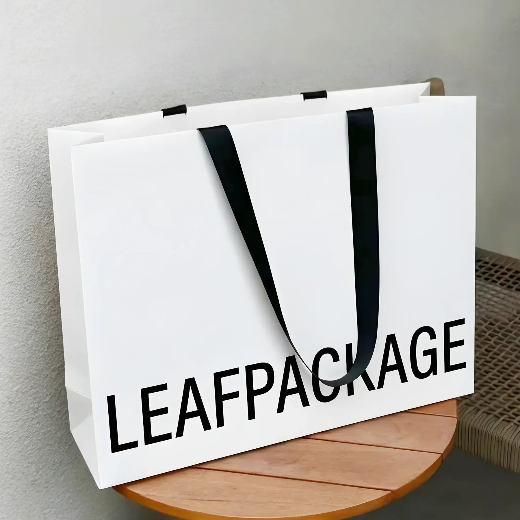 Luxury Paper Shopping Bags with Handles